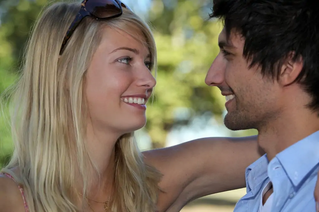 Sentiment amoureux exprimé par le regard