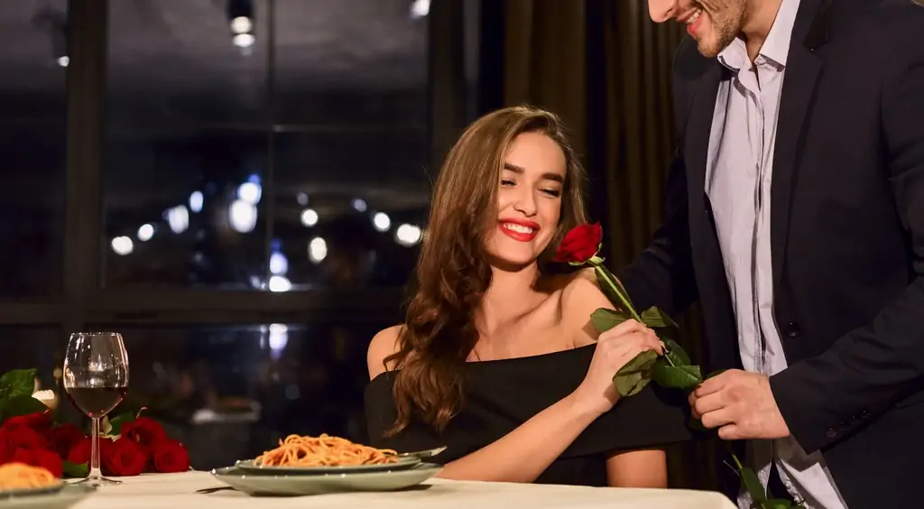 Comportement amoureux : dîner romantique